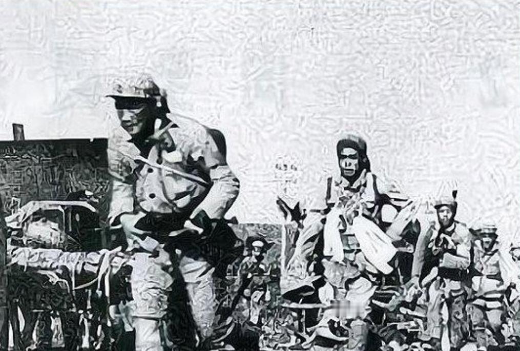 1944年，八路军某团遭两万日伪军合围，团长却在转移途中猛地勒马回头：打回去，把
