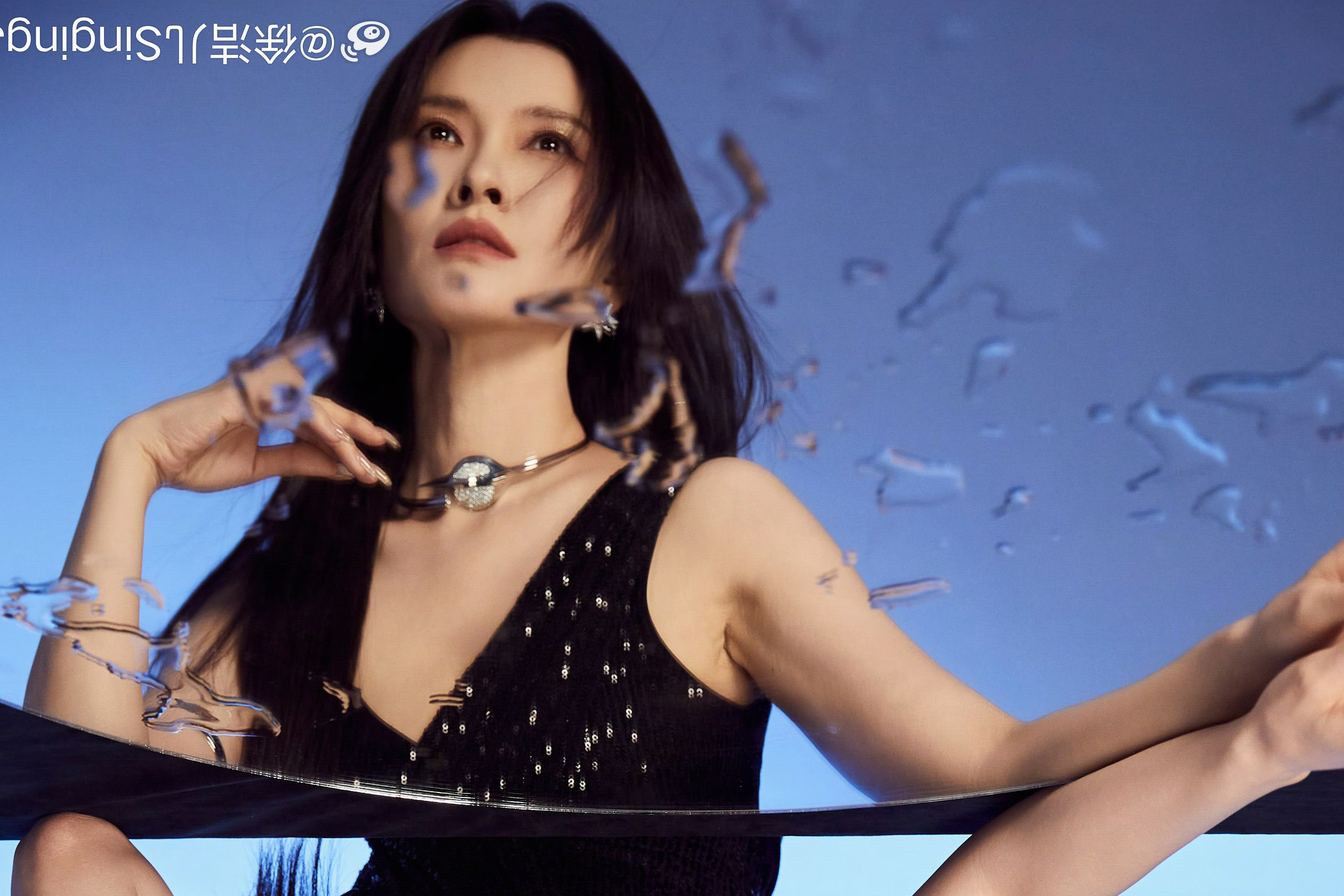首先我是，其次我是，最后我是。 