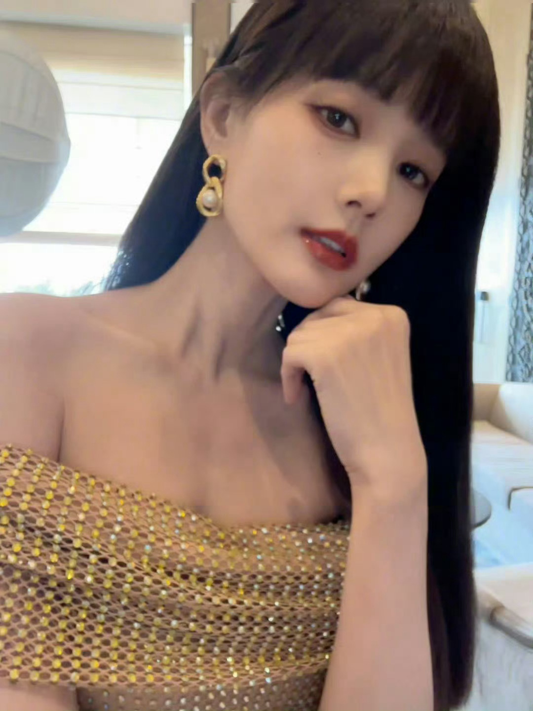 李一桐又盯身材又好 