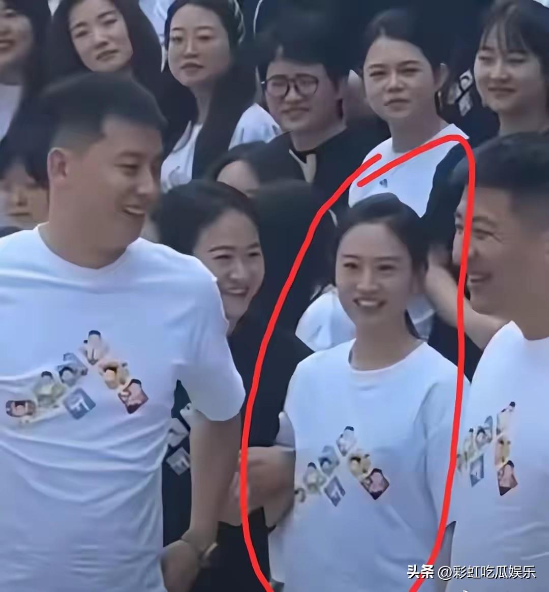 我这人确实脸盲，我真的看不出去年年底和张雪峰看演唱会的人是不是他公司同事，还是他