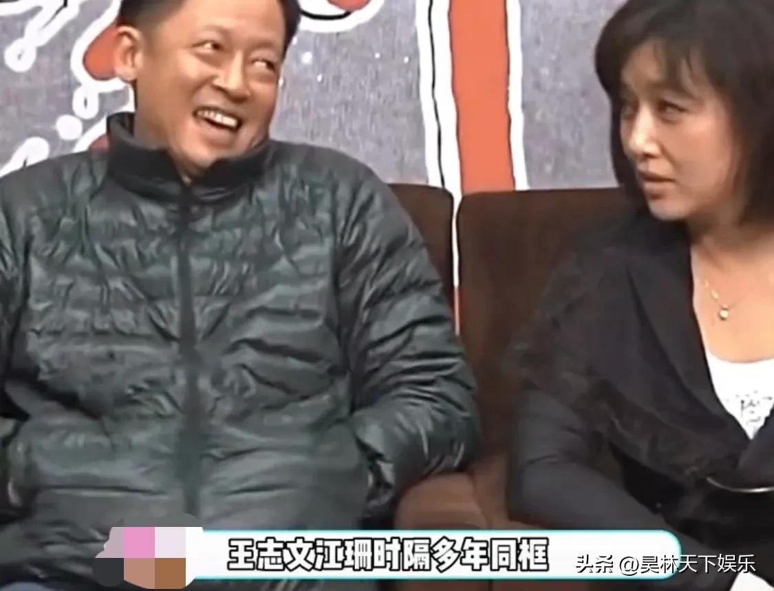 曾经娱乐圈的金童玉女，王志文&江珊&时隔多年同框，两人在一起真的好甜，真是花有重