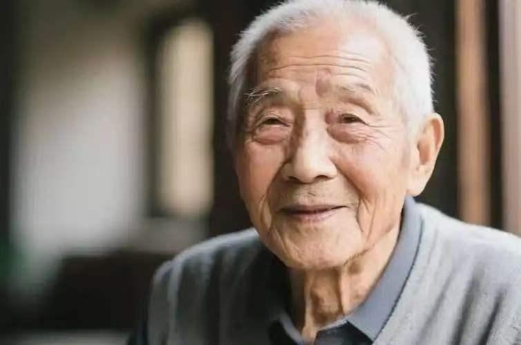 7天没合眼守着爸，工资少一半，护工找不到，孝顺到底算不算犯罪？

我妈上个月在养