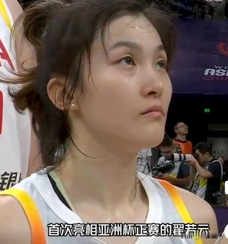 女花荣！直播吧等媒体赋予翟若云美称！中国女篮有了水浒传水泊梁山第一神射手。
中国
