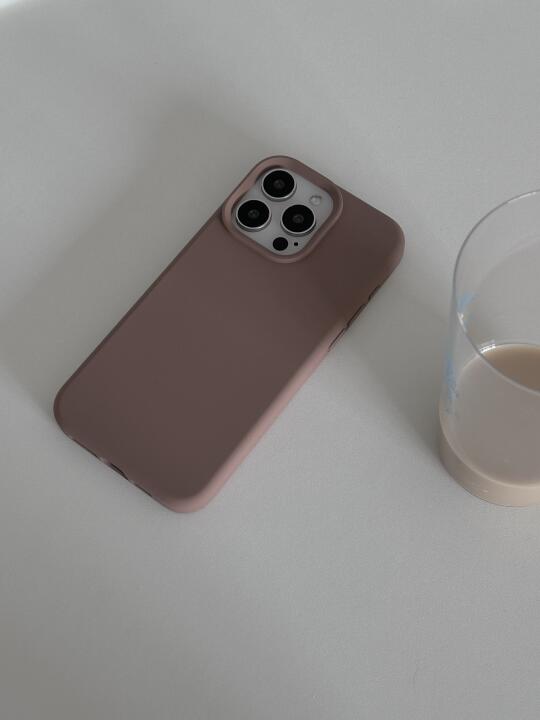 基础款液态壳还在清库存