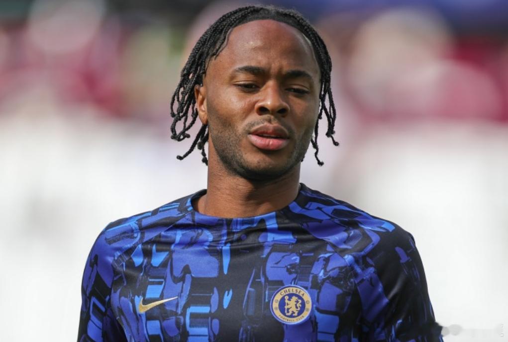 斯基拉：斯特林已被推荐给那不勒斯，后者正在考虑是否免签他1月29日讯 据意大利记