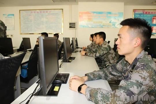 四年大学,二年服兵役,好不好?“四年大学+两年兵役”没有绝对的好坏，本质是用两年