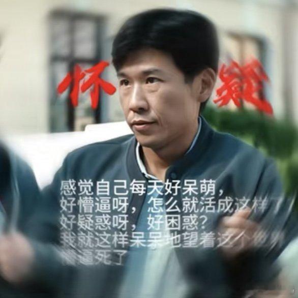 低智商犯罪凶手出现低智商犯罪碰巧路过还拍视频留着？这谎撒得太假了，看他嘚瑟那样，