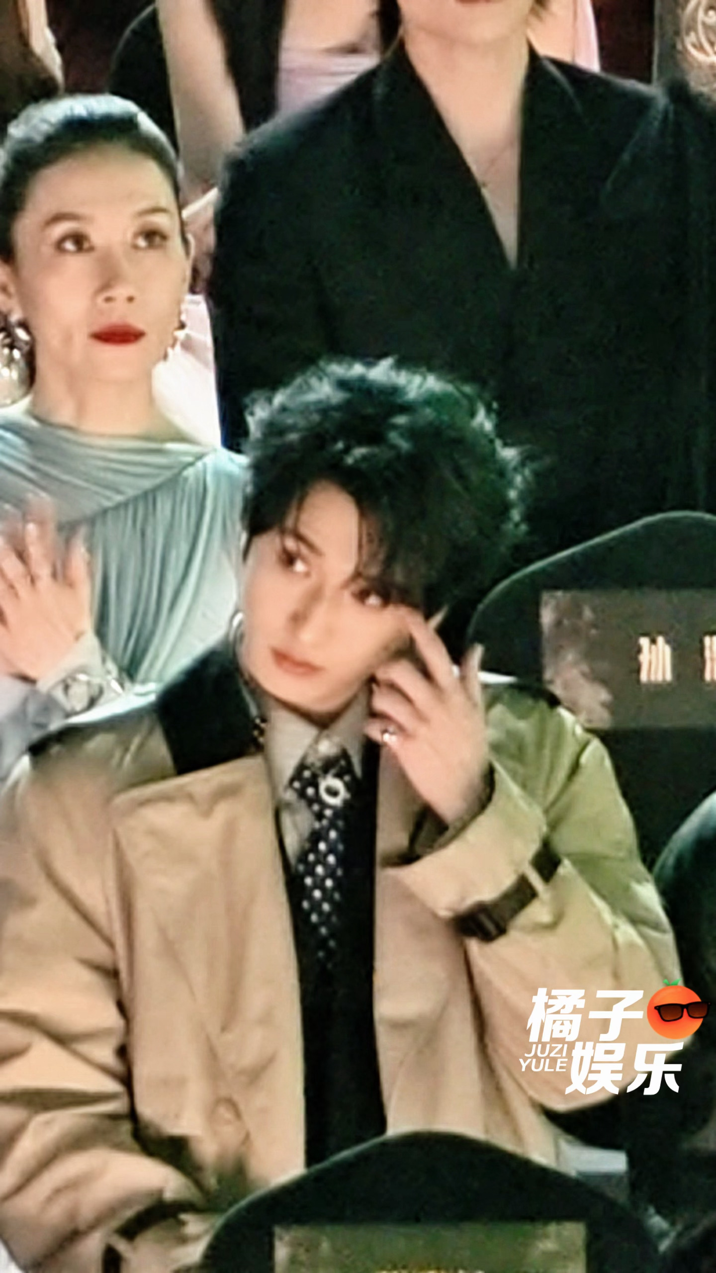 小猫挠头ing🤏星光大赏