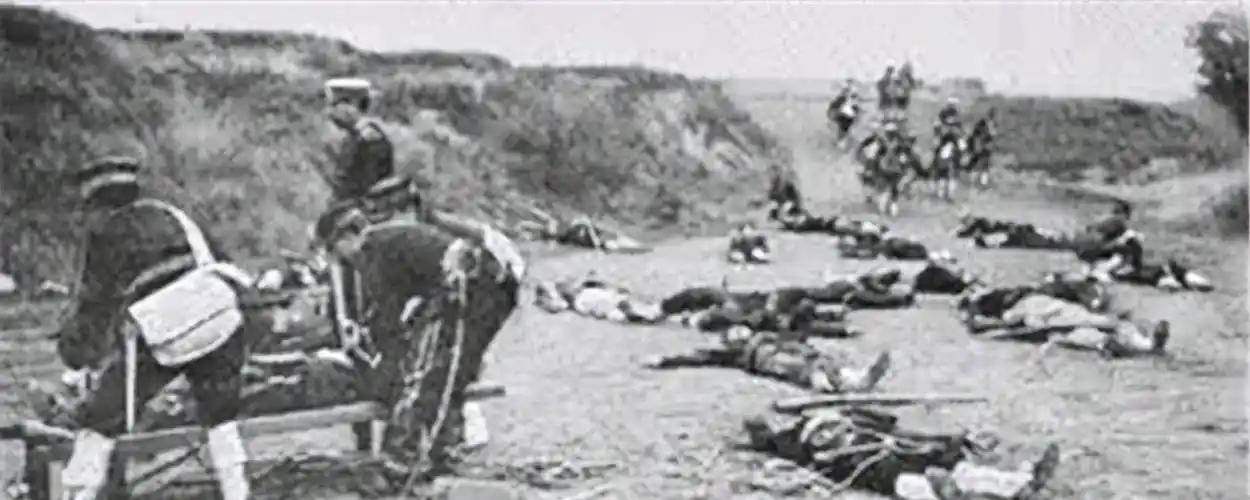 一记耳光酿成巨大惨案：12万士兵阵亡、14万被俘，“高级将领绝境选择自杀”的血腥