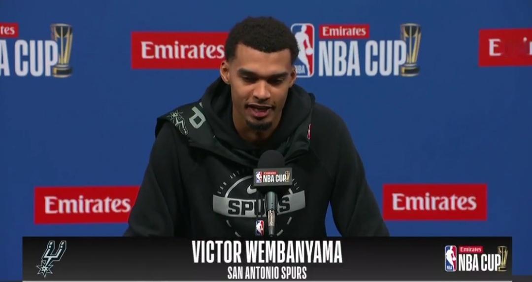 文班亚马谈马刺与雷霆潜在的宿敌对决：“我认为我们目前还没到那个地步，但人们认为这