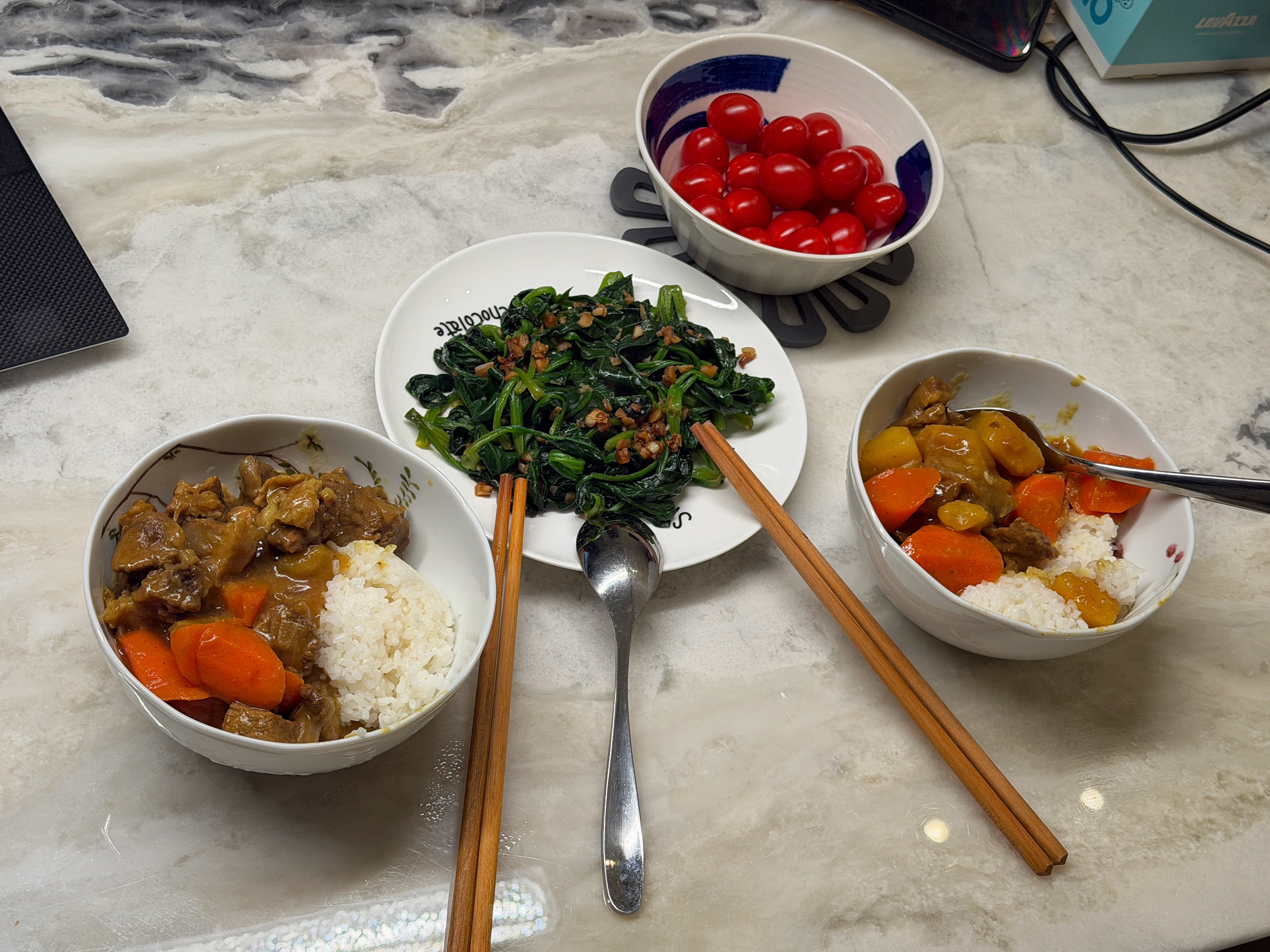 关女士第一次在家蒸米饭，并做了咖喱和青菜🍚🍛🥬欣哲频道做饭