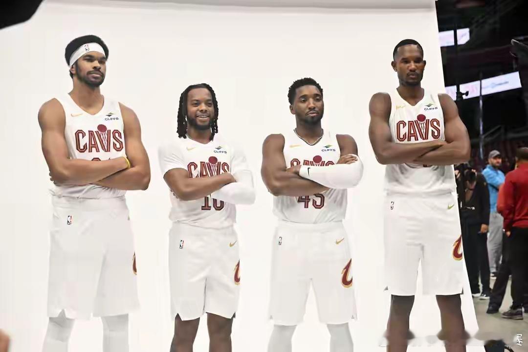 骑士圣诞大战17分崩盘 耻辱夜！骑士第四节还剩10分钟手握17分优势，却被尼克斯