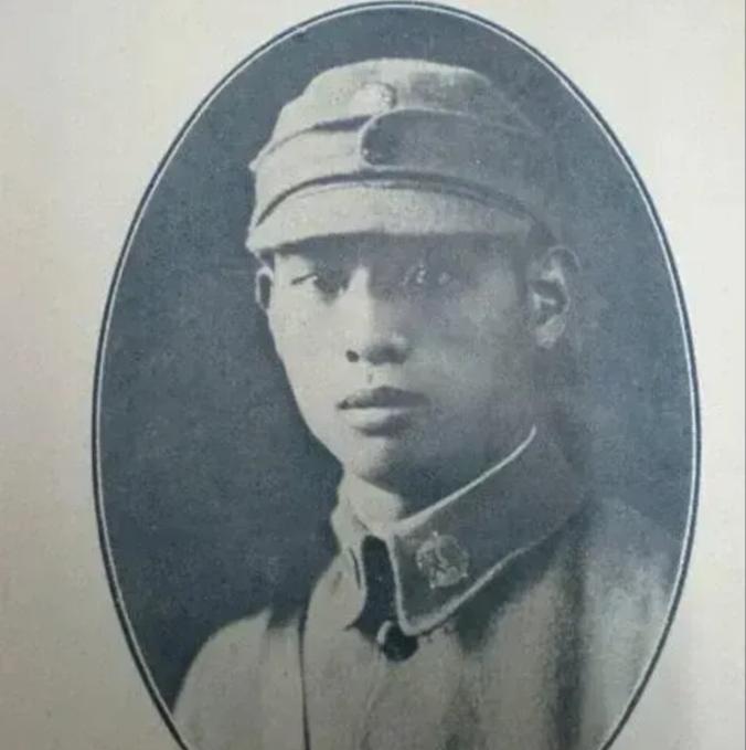 1939年，国军营长被日军包围，师长大惊，连忙让他突围，还说会派人接应他，营长却