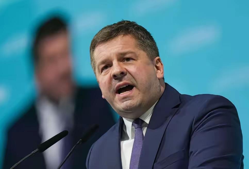 不看不知道！
德国萨克森-安哈尔特州经济部长斯文·舒尔茨让大伙儿对荷兰的干预“别