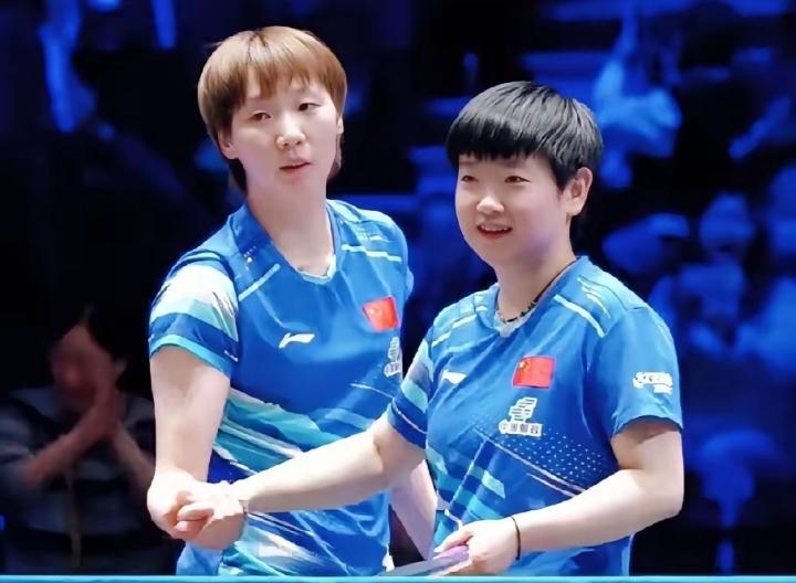 孙颖莎4/2战胜王曼昱拿下女单冠军！孙颖莎和王曼昱巅峰对决太精彩了，真的封神了！