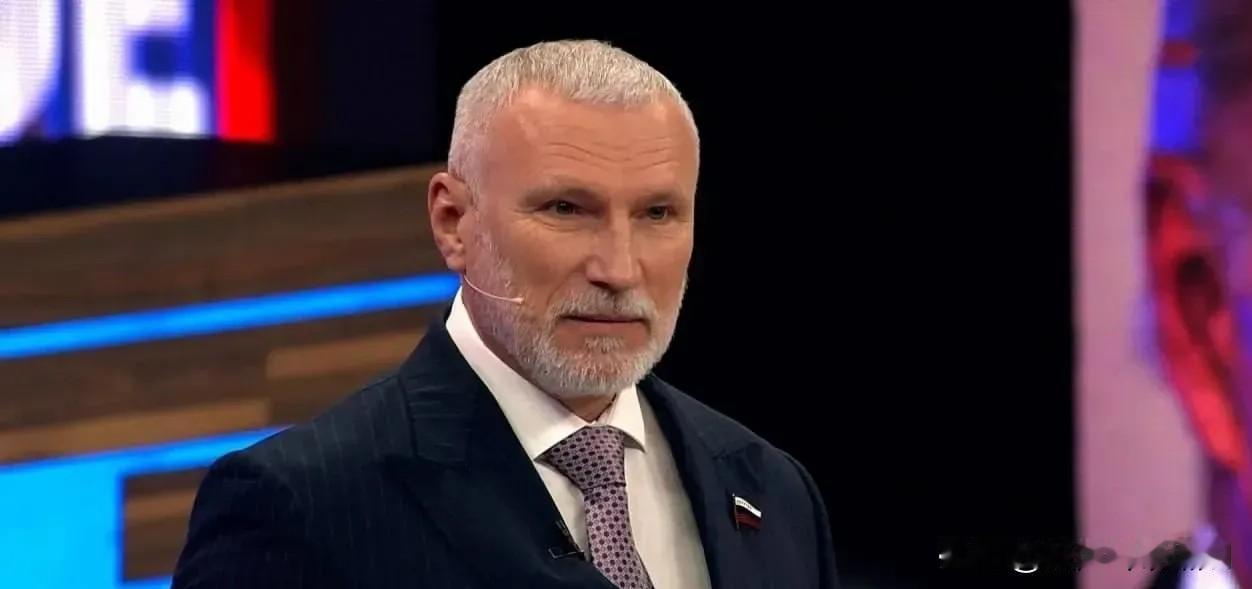 比特朗普更刚的男人来了，俄罗斯国家杜马国防委员会第一副主席阿列克谢·朱拉夫列夫表