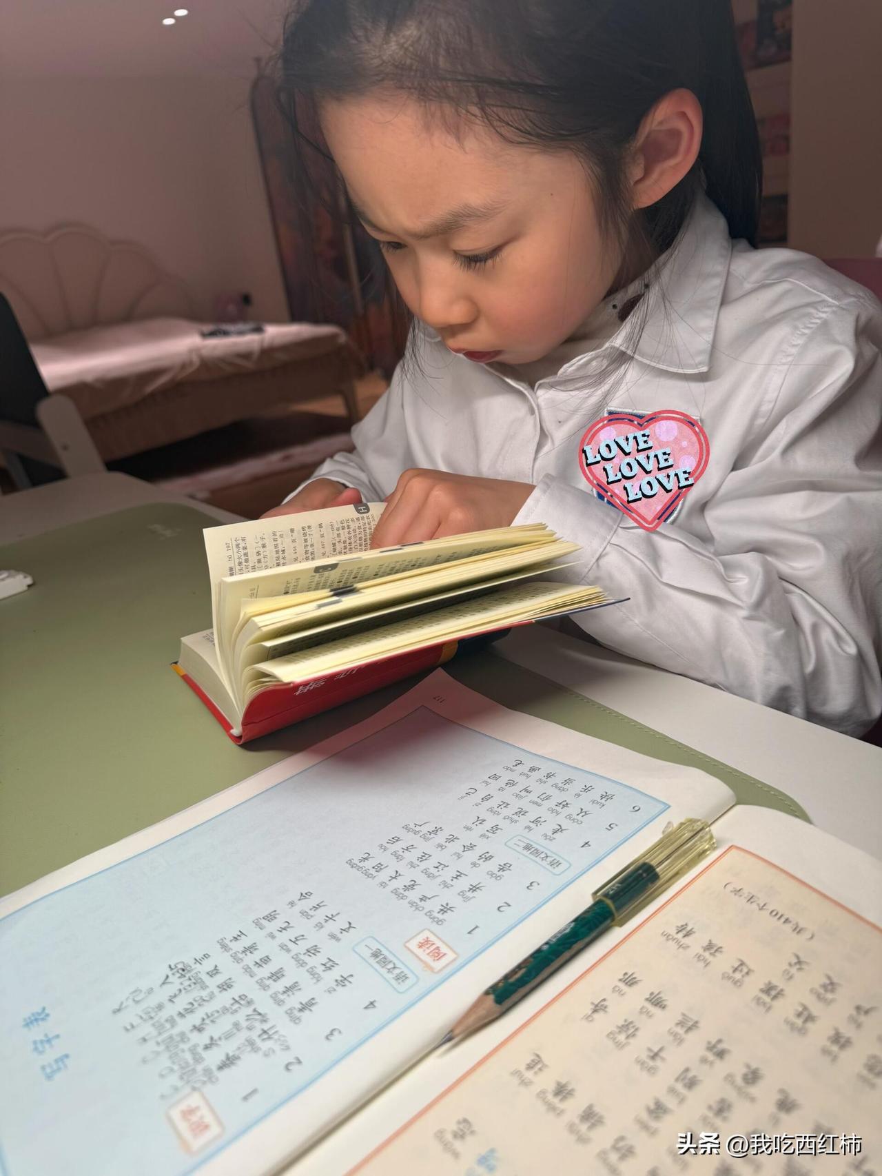 从今天起，做少数落孩子的妈妈
今天默写英文不太理想，一直到去洗澡我都不时数落孩子