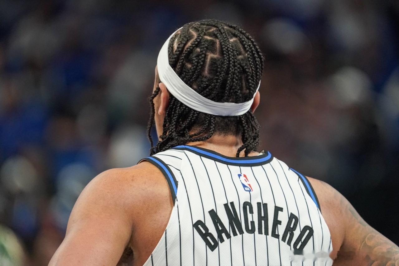 2月25日 NBA常规赛，魔术在客场以110-109击败湖人。赛后，小卡特接受了