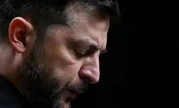 乌克兰彻底被卖！
美国松绑俄油，每一滴都在给俄军输血？
 
4月17日特朗普政府