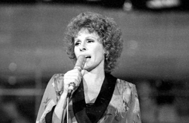 高效米兰赢下德比“约会”，神奇迈尼昂专治点球专家