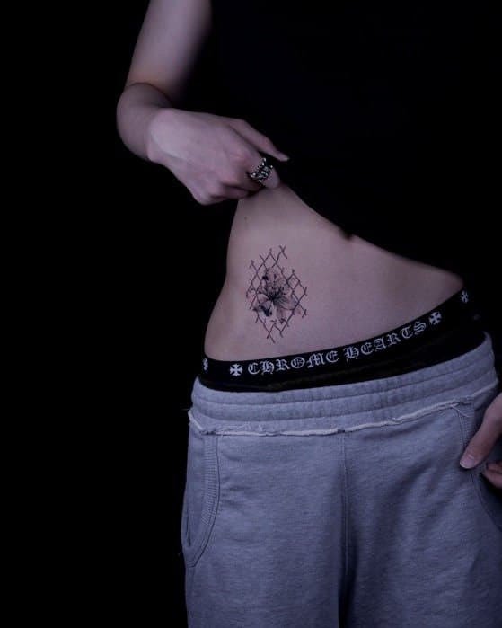 【twi】&team YUMA的腹部纹身引起粉丝不满 