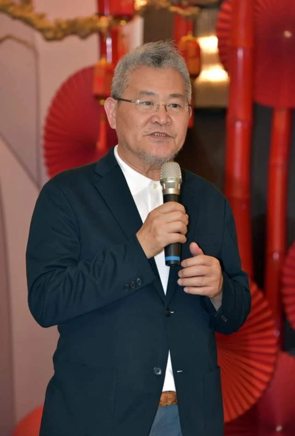 吴功去世 台湾著名电影监制吴功于6月4日因癌症去世，享年77岁。吴功曾创办群龙影