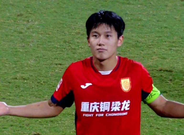 重庆球王被网爆了！
国足U23主场2：1胜东帝汶、10：0胜北马里亚纳，但是重庆