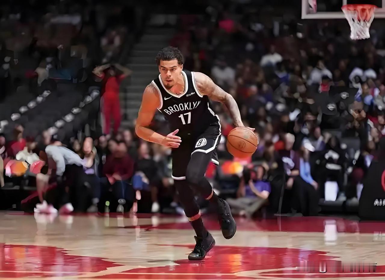 篮网队又一次看走眼了！
在上一次关于杜兰特的交易中，篮网队选择了太阳队的角色球员