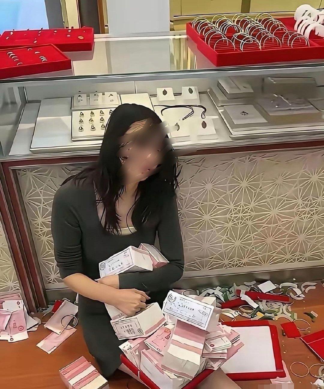 她这要赔多少？ 