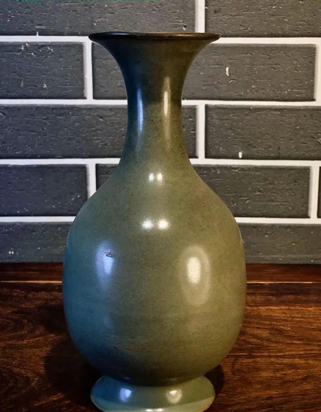 北宋官窑撇口瓶！