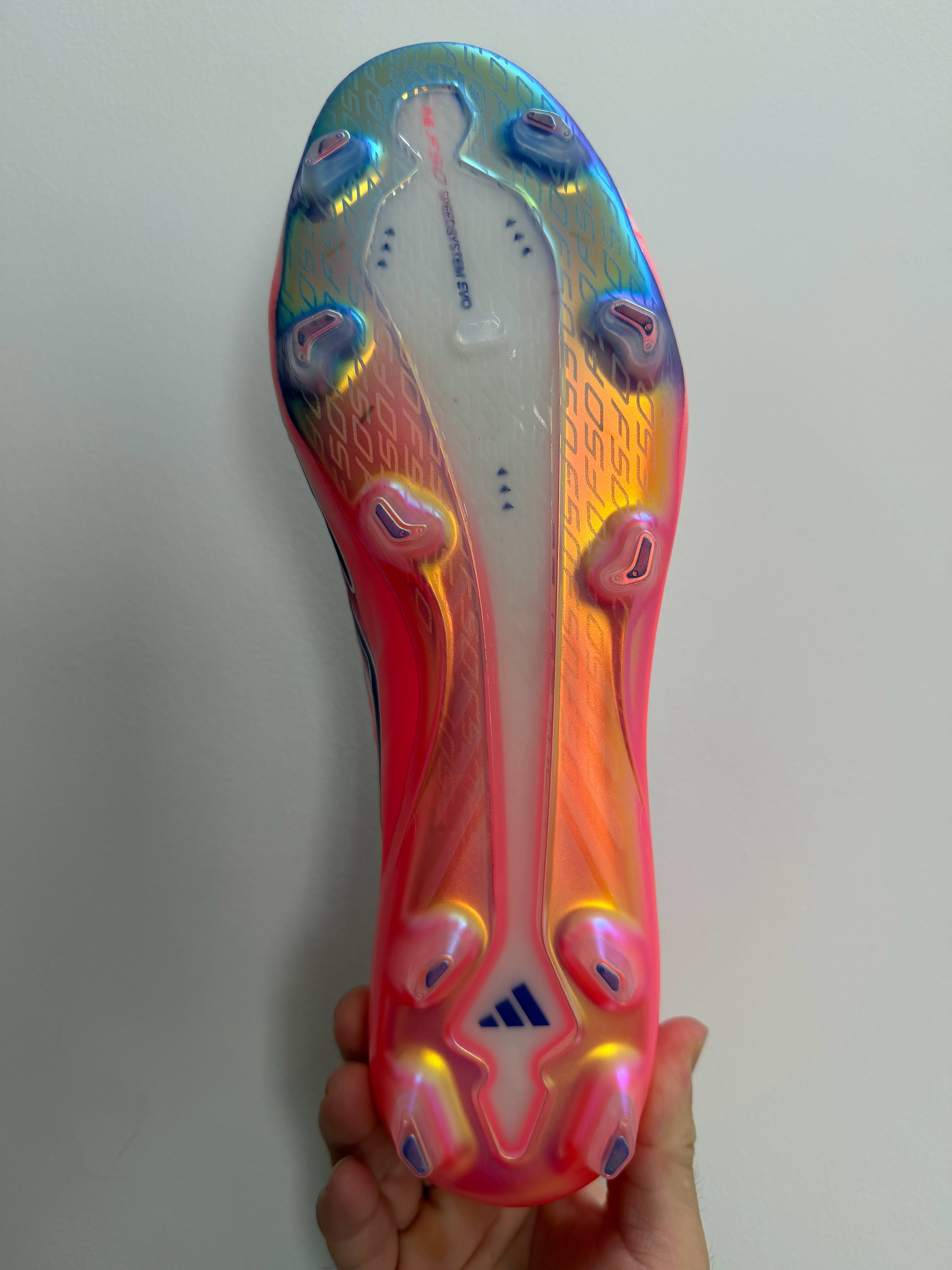 adidas霜紫争锋系列开箱！世界杯足球鞋阿迪达斯