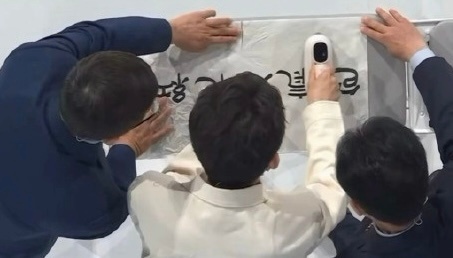 周云杰的真诚是先把标准卡严 海尔发布会真的太实在了！周总现场疯狂“主动加码”，加