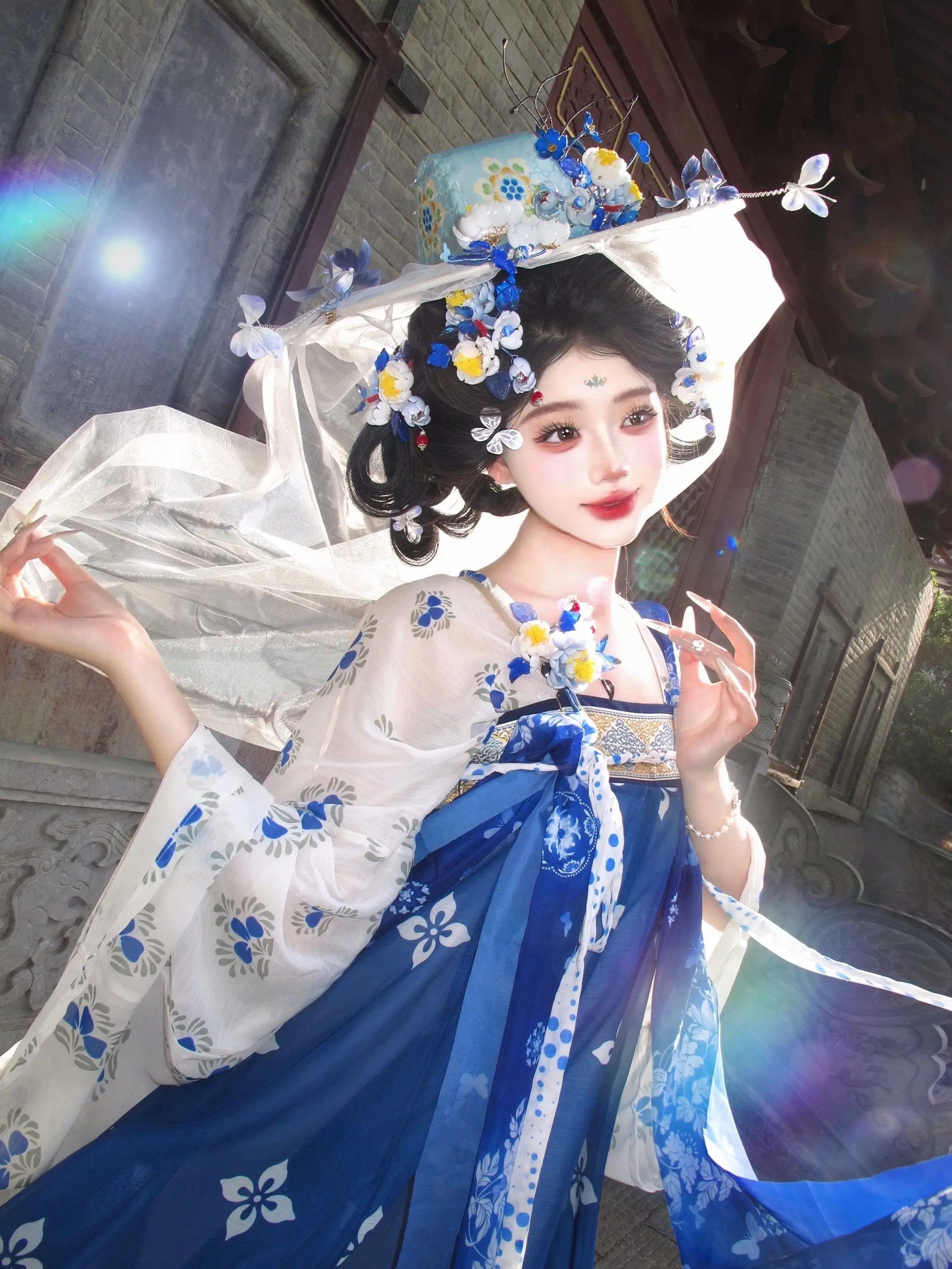 青花瓷拟人状。