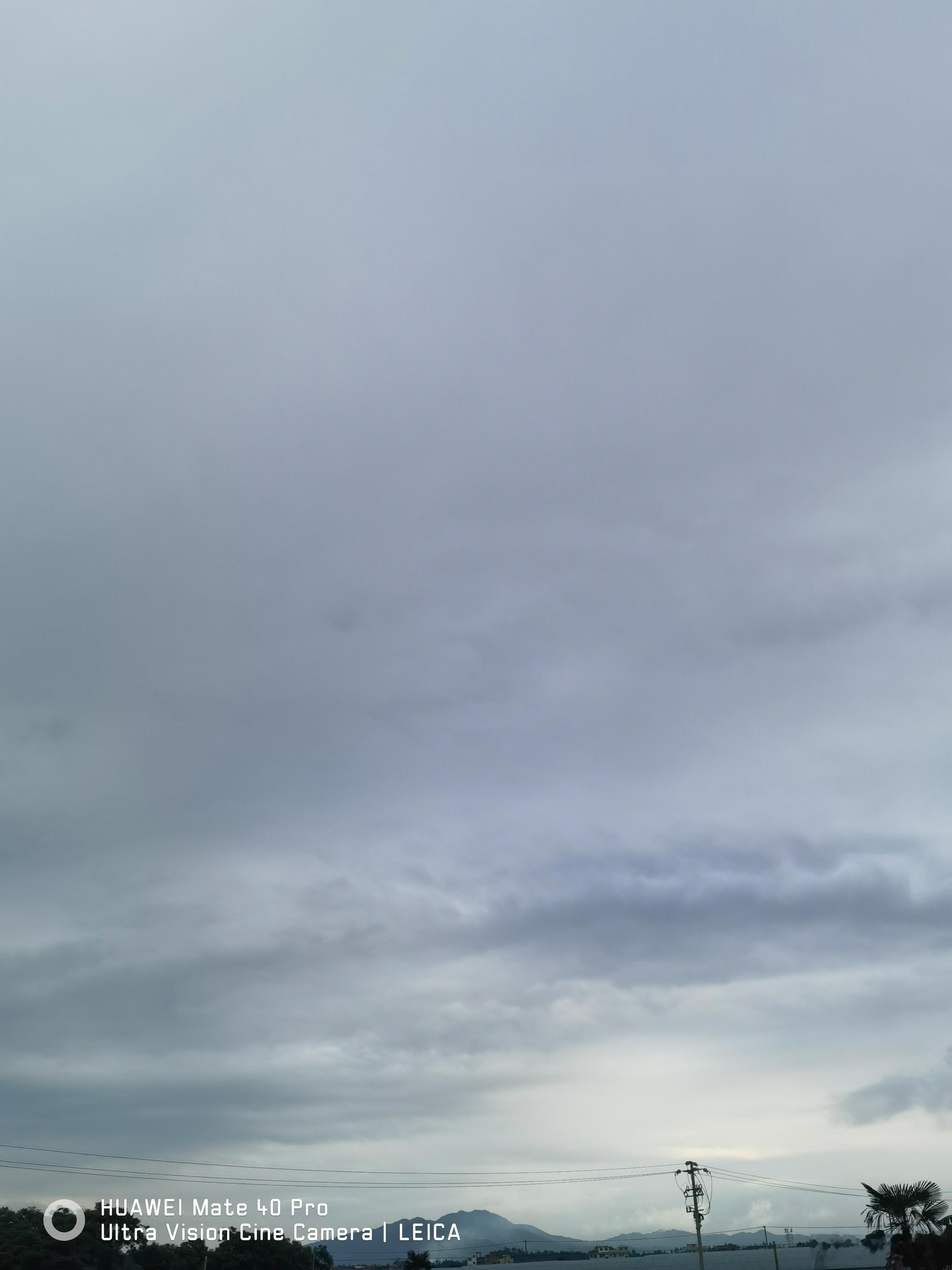 今天你们那么下雨了吗，我们这里暴雨呢！ 