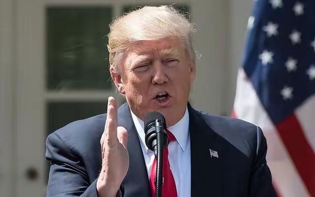 美国经济对世界的影响那可太大了。美元作为全球主要储备货币，美国一有个风吹草动，全