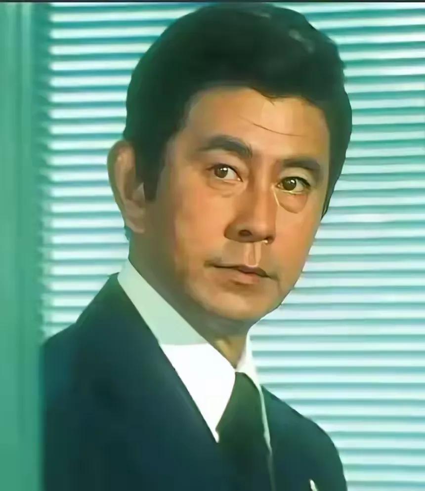 大岛茂。