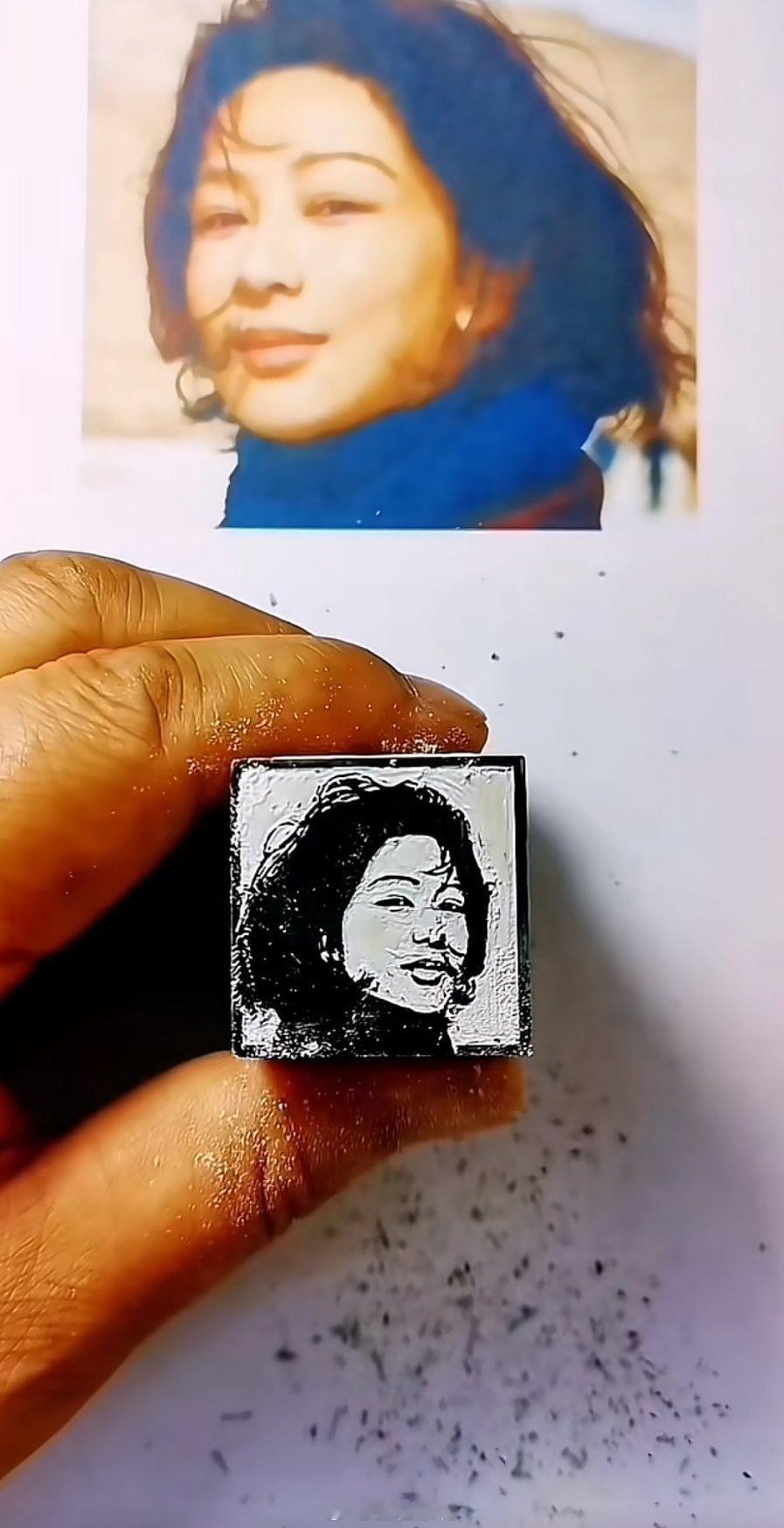 刻字见过 刻画像还是第一次见 这位老师刻的白菊神了