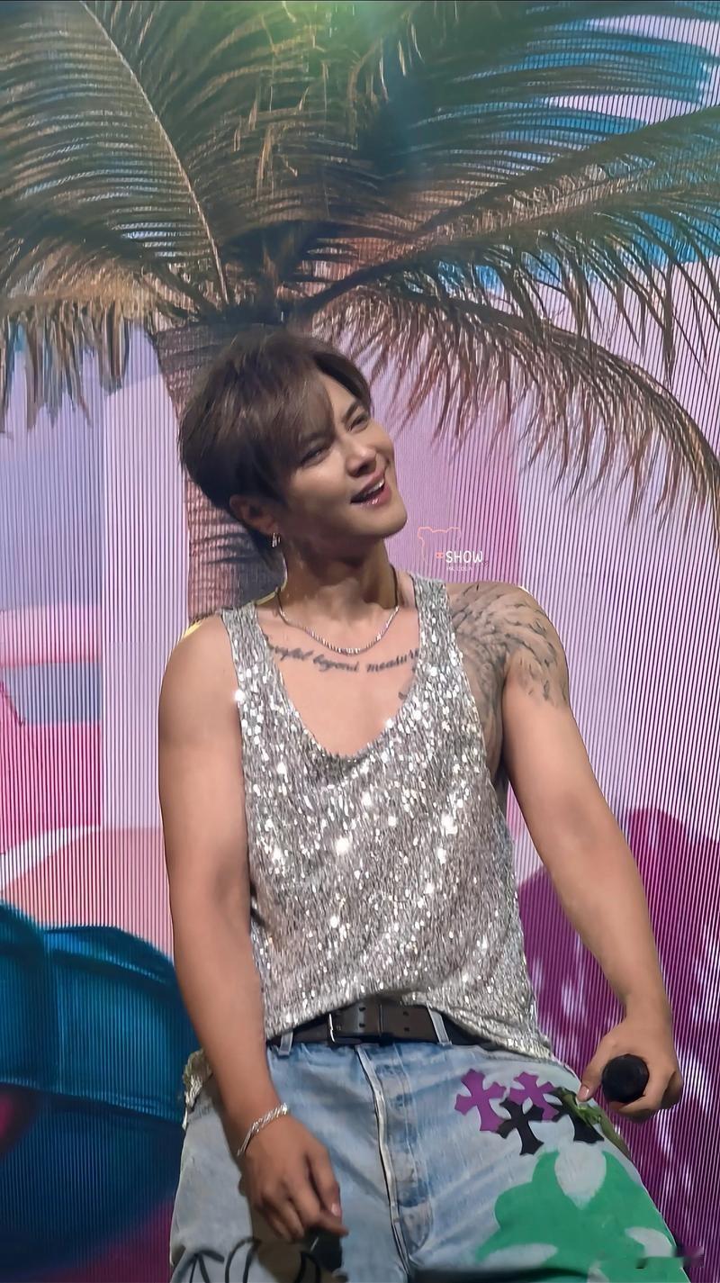 辟谣核心
- 经纪人回应：午间明确表示“他早上去打球了”，并强调罗志祥目前状态正