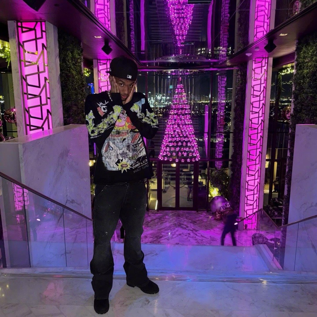 🔍日常审美积累😎潮男巴尔德的假期穿搭⬇️巴萨 🔴🔵ForçaBarça