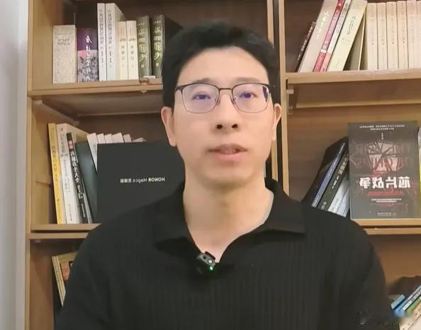 自媒体作者“折腾的老猫”、“折腾de老猫”道歉声明评论区被网友攻陷，网友不去指责