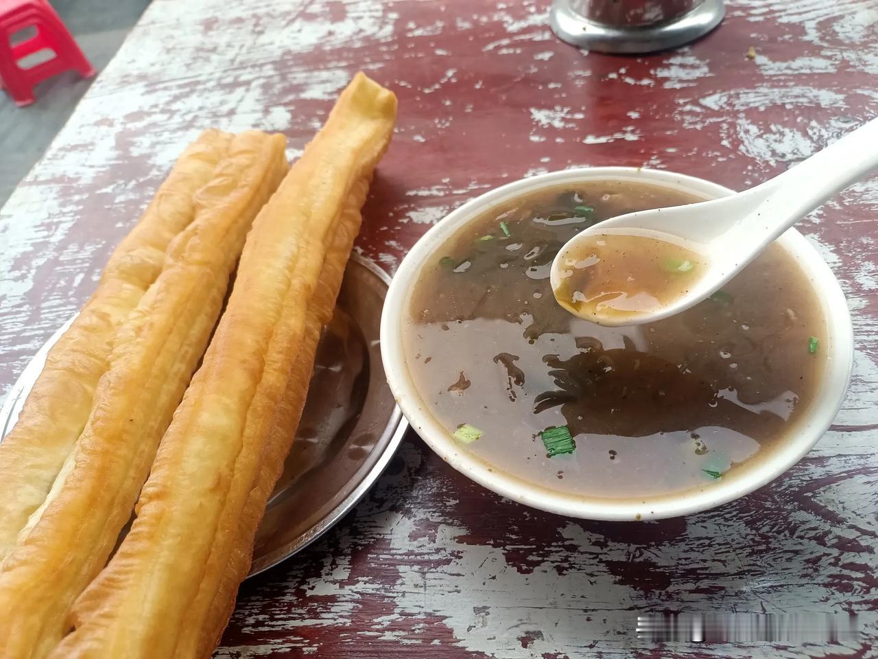 作为襄阳人，你天天早上吃啥？

       作为襄阳人，尤其是襄北的我，打小就