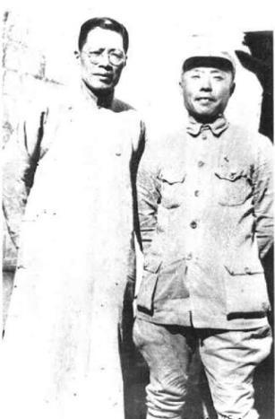 1938年12月，第一批"上海各界民众慰劳团”以上海文化界救亡协会理事、著名记者