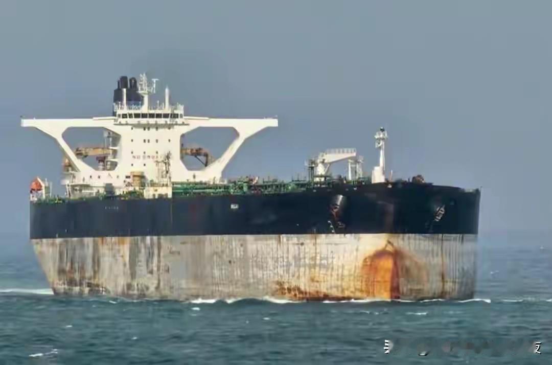 连夜空降英国！成功抓住马杜罗后，美特种部队又瞄上俄罗斯油轮？