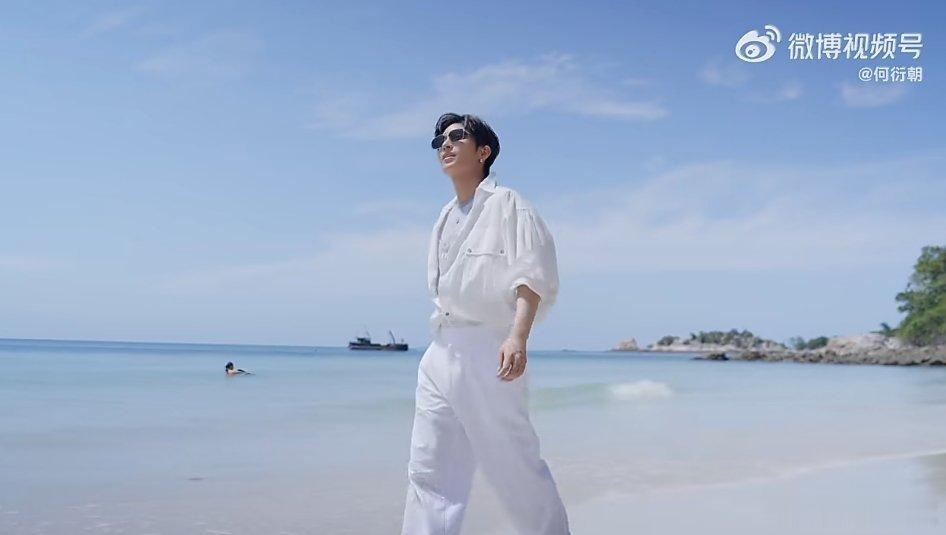 希朝相伴[超话]希希朝朝去过的那片海！！！我来啦！！！ ​​​