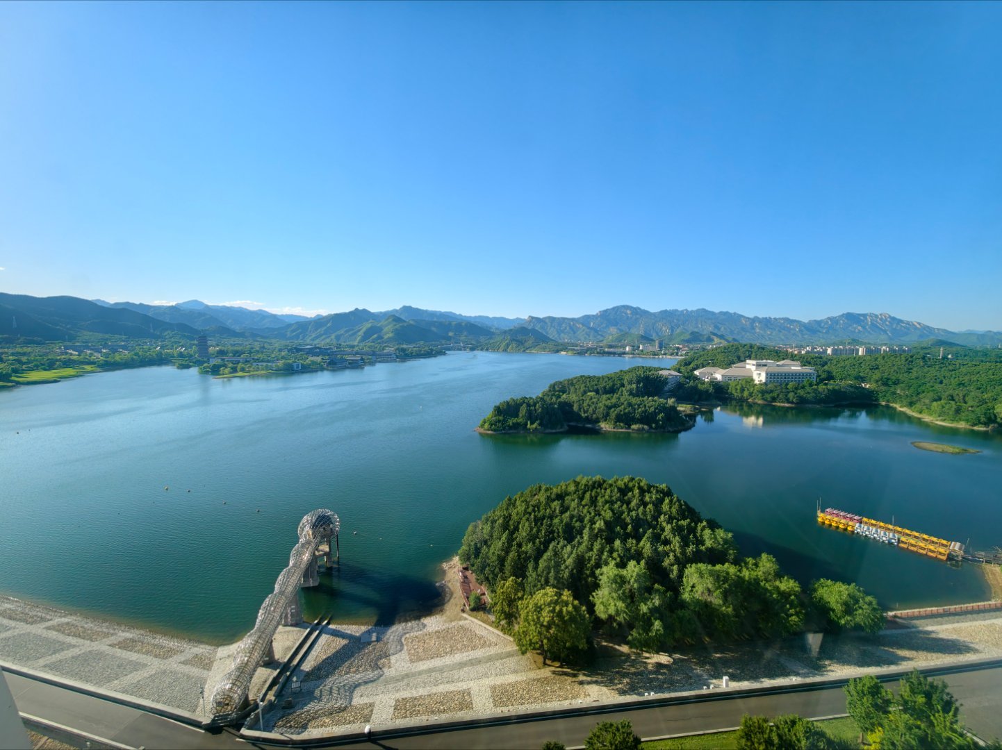 又来雁栖湖啦。 