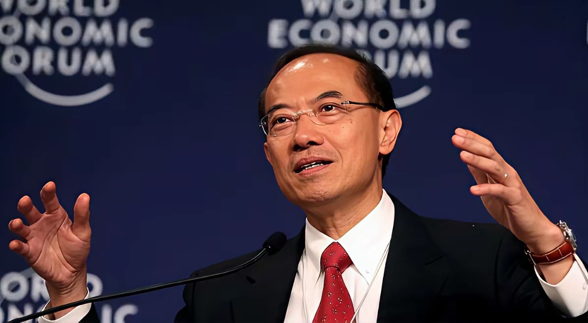 说的好！新加坡也是有人敢骂美国说大实话的！新加坡前国防部长杨荣文说：“他们想取代