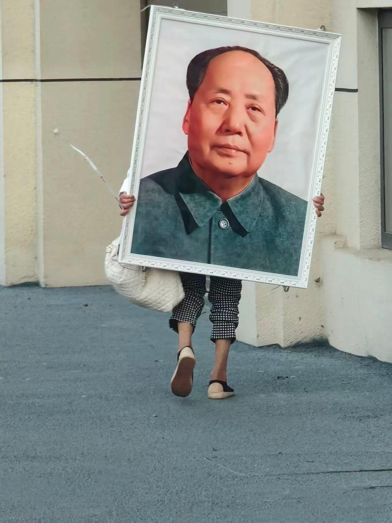 把恩人毛主席请回家！