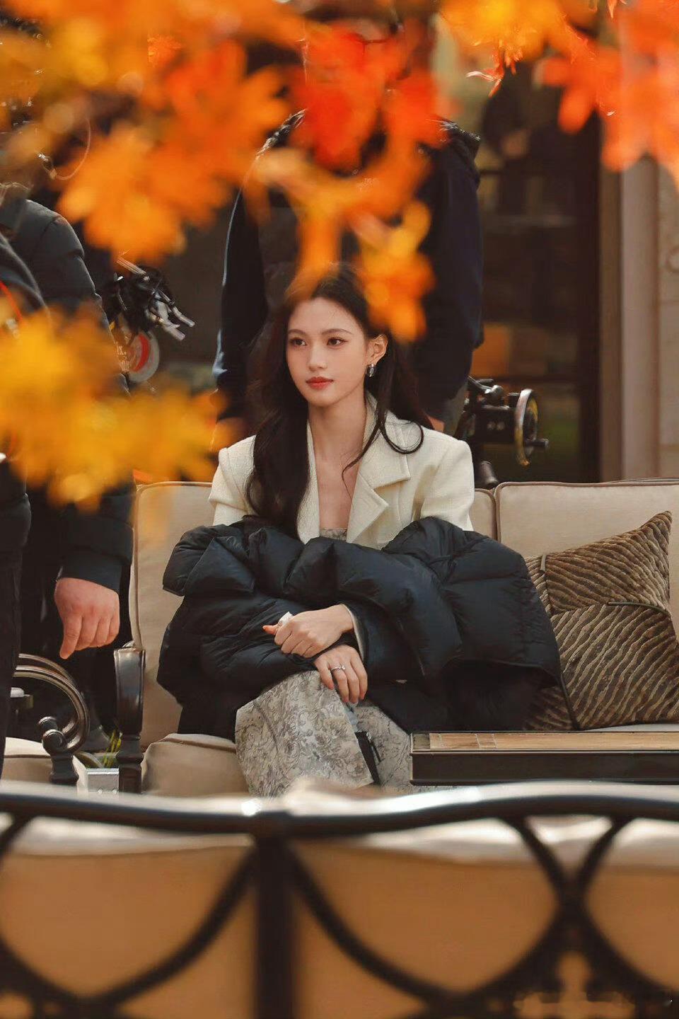 沈羽洁艾米现偶女主妆造，你更喜欢哪一个？ 