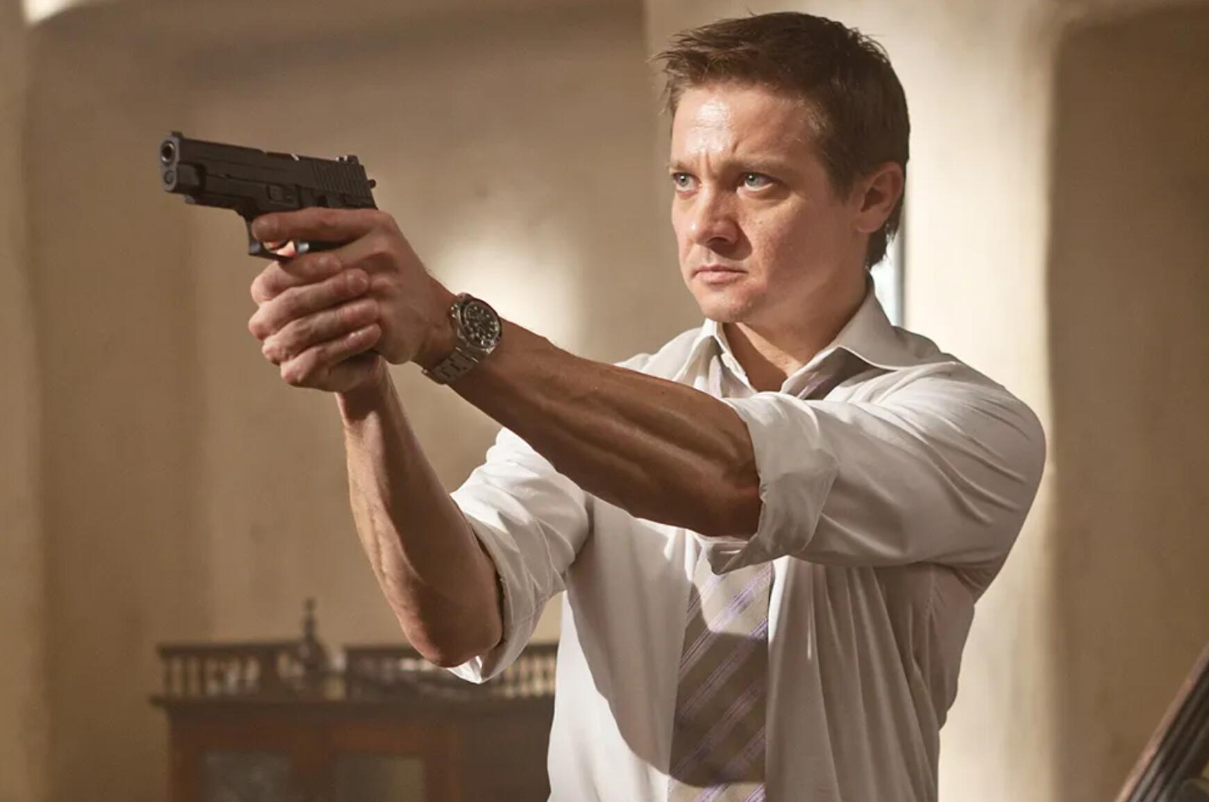 “鹰眼”#杰瑞米·雷纳#曾在2011年的《碟中谍4》和2015年的《碟中谍5》中