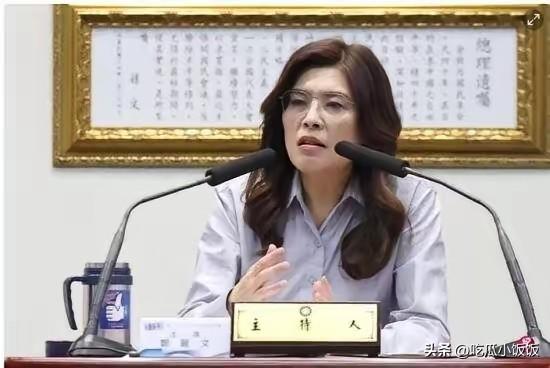 郑丽文对统一问题表态，足以说明她就是岛内政治势力最后的试探…

郑丽文自称务实派